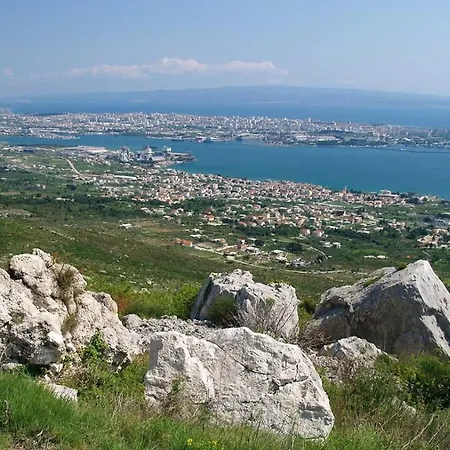 Emanuela With Heated Private Pool, Bbq