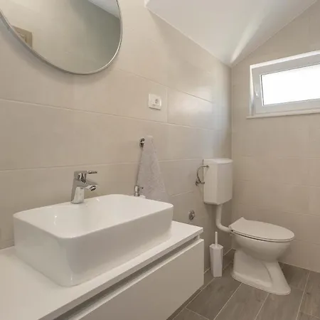 Villa Emanuela With Heated Private Pool, Bbq *