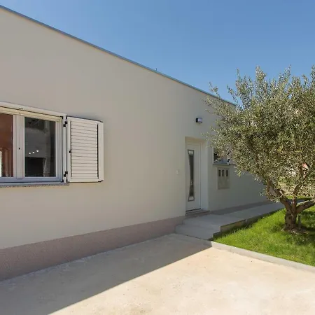 Villa Emanuela With Heated Private Pool, Bbq *