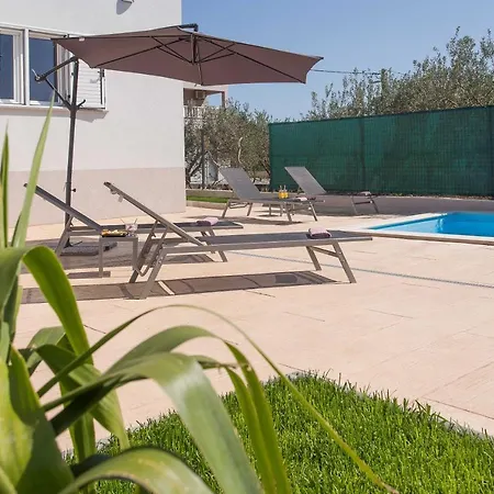 Villa Emanuela With Heated Private Pool, Bbq *