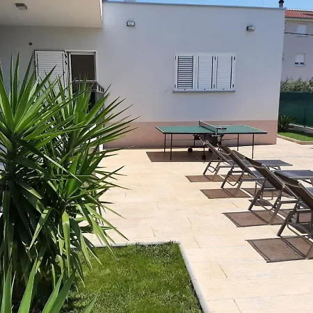 Villa Emanuela With Heated Private Pool, Bbq