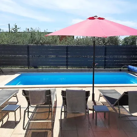 Villa Emanuela With Heated Private Pool, Bbq Kaštela